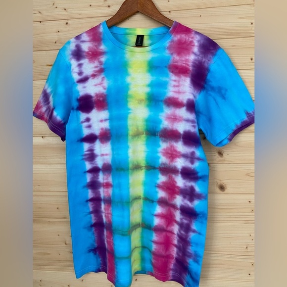 GILDAN Soft Style | Tie Dye T-Shirt | Color: Multi | Size: Variety M | L | - Picture 4 of 8